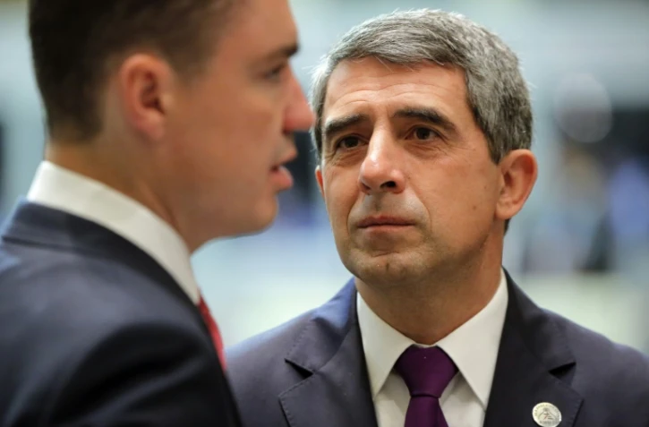 Le Premier ministre estonien, Taavi Roivas (à d.), à Oulan-Bator le 15 juillet 2016