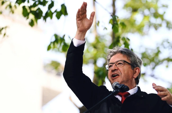 L'Insoumis Jean-Luc Mélenchon s'exprime lors d'un meeting à Villeurbanne près de Lyon, le 4 juin 2022 