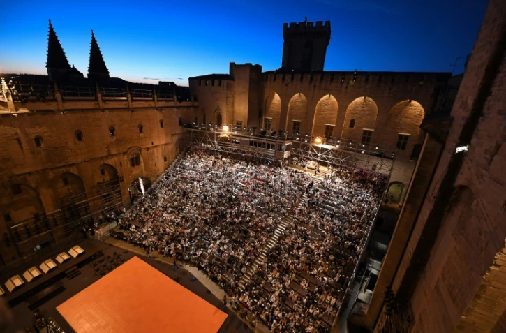 Les "Damnés" mis en scène par le Flamand Ivo van Hove en ouverture du Festival le 6 juillet 2016 à Avignon