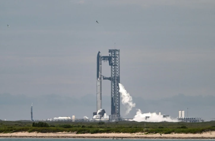 La mégafusée Starship de SpaceX sur la rampe de lancement de Starbase, au Texas, le 24 août 2025