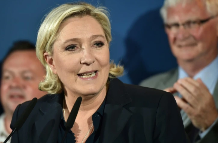 Marine Le Pen, présidente du FN, et  nouvelle députée du Pas-de-Calais, le 18 juin 2017 à Hénin-Beaumont (nord)