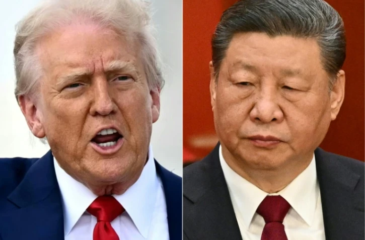 Le président américain Donald Trump (à gauche), le 3 avril 2025 en Floride, à Miami, et le président chinois Xi Jinping (à droite), le 5 mars 2025 à Pékin