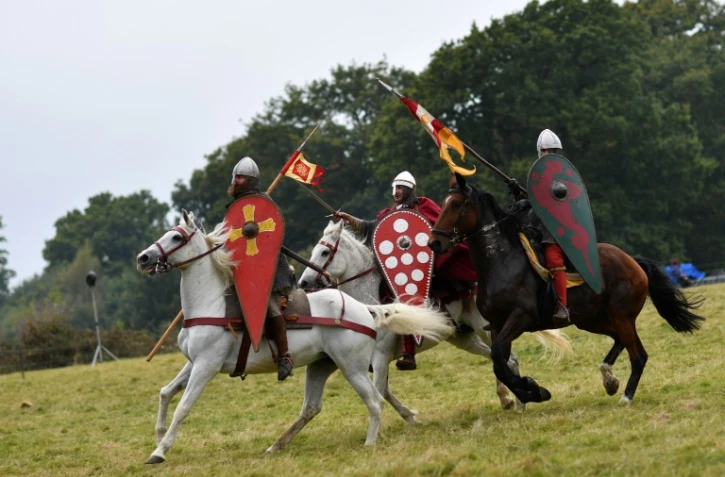 Reconstitution de la bataille d'Hastings, au même endroit mais 950 ans plus tard, le 15 octobre 2016 à Battle, dans le sud-ouest de l'Angleterre
