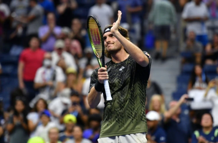 Le Grec tefanos Tsitsipas célèbre sa victoire face au Britannique Andy Murray à l'US Open de tennis au scentre de tennis national Billie Jean King à New York, le 31 août 2021
