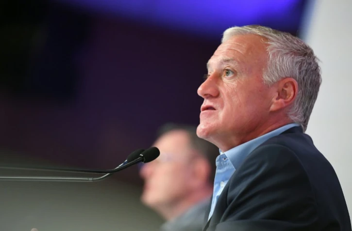 Le sélectionneur de l'équipe de France Didier Deschamps en conférence de presse, le 18 mai 2017 à Paris