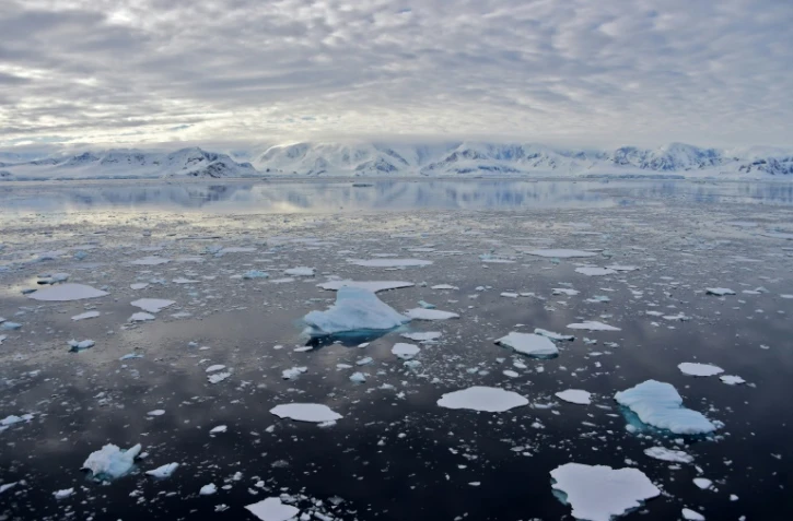 Les glaciers fondent à une vitesse spectaculaire sans que l'on puisse les en empêcher, alerte l'ONU 