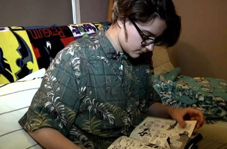 Arthur Brown est né de sexe femminin mais s'identifie à un homme, à Chicago le 17 mai 2016