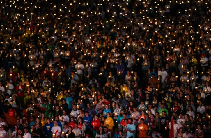 Des milliers de pélerins rassemblés pour une veillée avec le pape le 30 juillet 2016 à Brzegi, près de Cracovie dans le cadre des Journées Mondiales de la Jeunesse