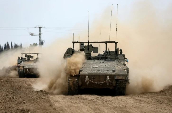 Des chars israéliens le long de la frontière avec la bande de Gaza, le 23 février 2024