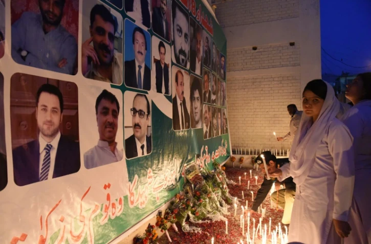 Veillée à Quetta, au Pakistan, le 9 août 2016, pour rendre hommage aux victimes de l'attentat suicide