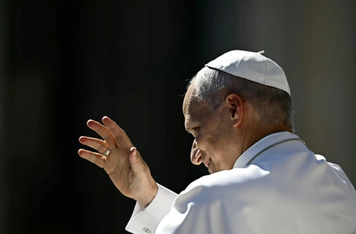 L'avion du pape doit atterrir à 10H00 à l'aéroport d'Orly