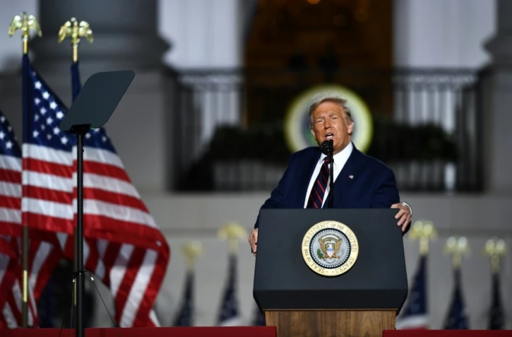 Le président américain Donald Trump s'exprime depuis les jardins de la Maison Blanche lors de la clôture de la convention républicaine le 27 août 2020