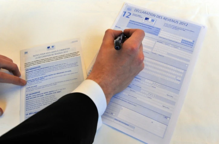 Une fuite massive de documents a mis au jour des avoirs de 140 responsables politiques dans les paradis fiscaux, dont 12 anciens ou actuels chefs d'Etat et de gouvernement