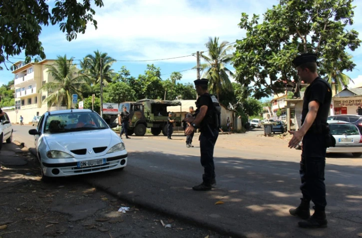 ContrĂ´le de la gendarmerie Ă Mayotte, dans le cadre de la lutte contre l'immigration clandestine, le 15 mars 2018