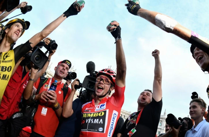 Le Slovène Primoz Roglic (c) remporte le Tour d'Espagne le 15 septembre 2019