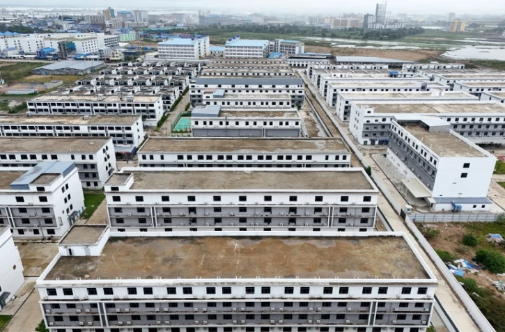 Un complexe fermé dédié à des escroqueries en ligne, géré par Jin Zi Hui Property Management,au Cambodge, le 22 septembre 2026