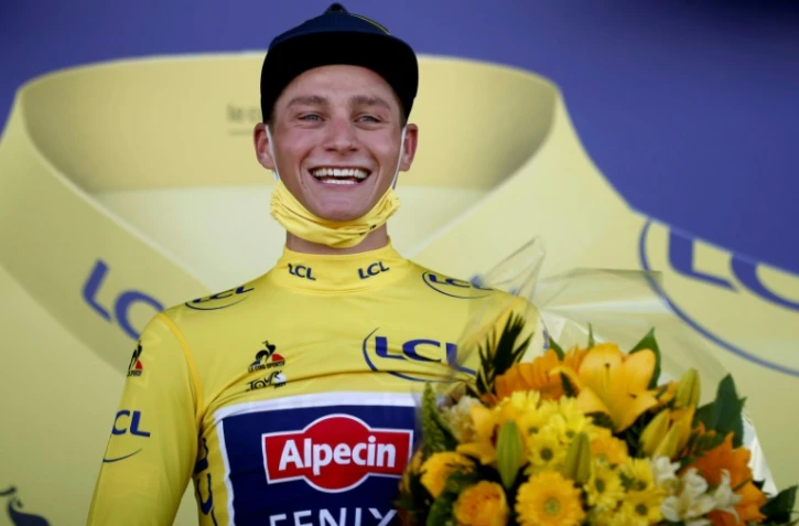 Le Néerlandais Mathieu van der Poel, vainqueur de la 2e étape du Tour de France, entre Perros-Guirrec et Mûr-de-Bretagne, le 27 juin 2021