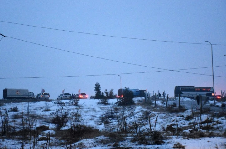 Evacuation des derniers insurgés et civils le 21 décembre 2016 à Alep