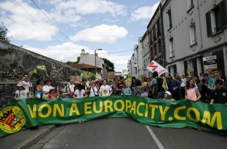 Manifestation contre le projet de centre commercial "EuropaCity", le 21 mai 2017 Ă  Gonesse (Val-d'Oise)