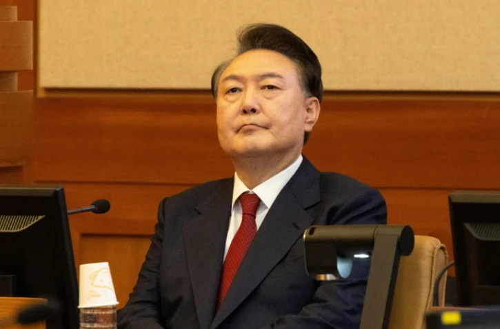 Le président sud-coréen suspendu Yoon Suk Yeol assiste à son procès en destitution, le 13 février 2025 devant la Cour constitutionnelle à Séoul