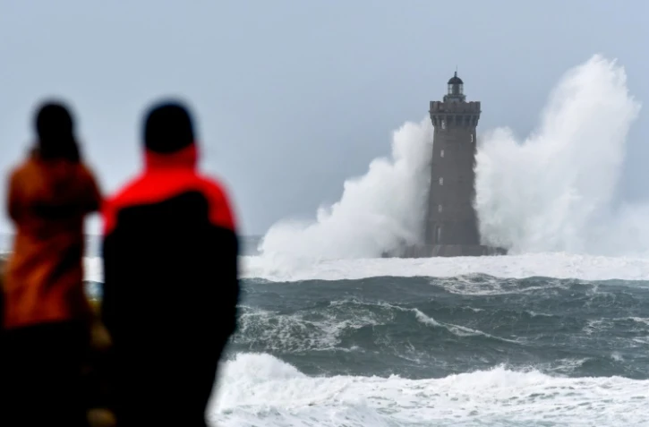 La tempête Bella au Phare du Four en Bretagne le 27 décembre 2020