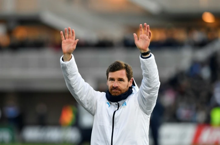 André Villas-Boas en communion avec les supporters à l'issue de la victoire de l'OM sur Trélissac e Coupe de France au stade Beaublanc, le 5 janvier 2020