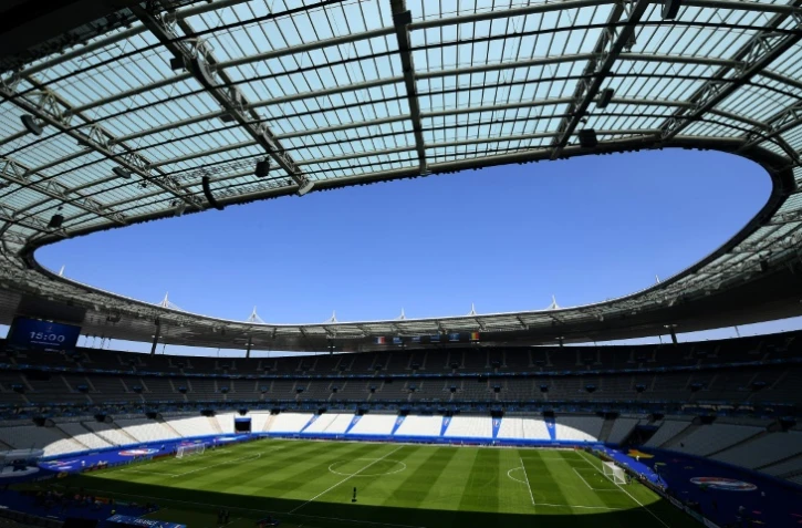 Le Stade de France, la plus grande enceinte sportive de France se dresse au bord de l'A1, aux portes nord de Paris