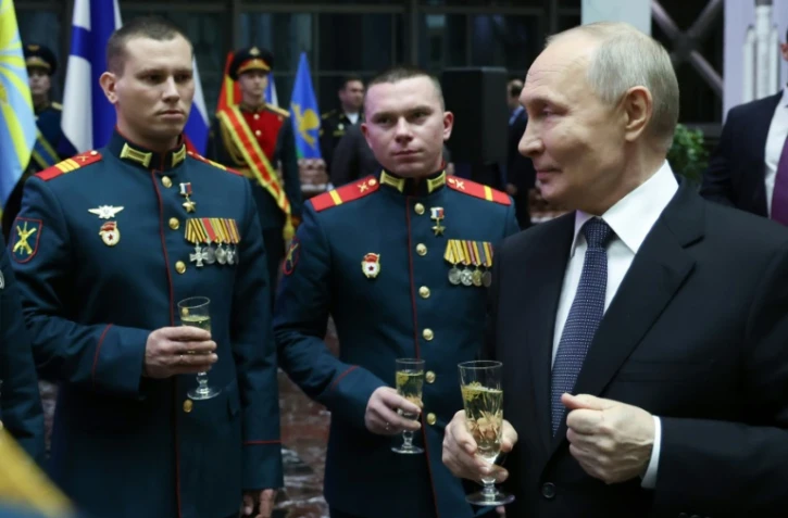 Le président russe Vladimir Poutine lors d'une cérémonie de remise de médailles à Moscou, le 17 décembre 2025