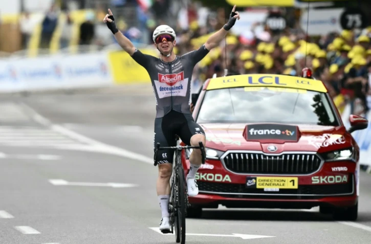L'Australien Kaden Groves s'impose lors de la 20e étape du Tour de France, à Pontarlier, le 26 juillet 2025