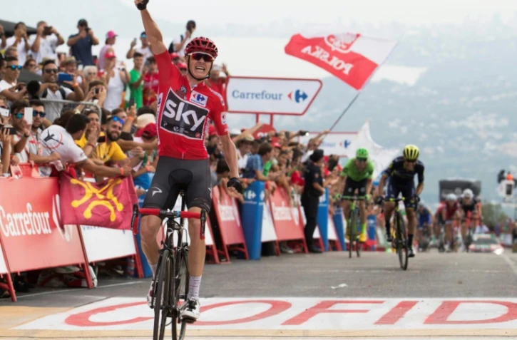 Le Britannique Chris Froome (Sky) franchit en vaiqneur la ligne d'arrivée de la 9e étape de la Vuelta, le 27 août 2017 à Benitachell