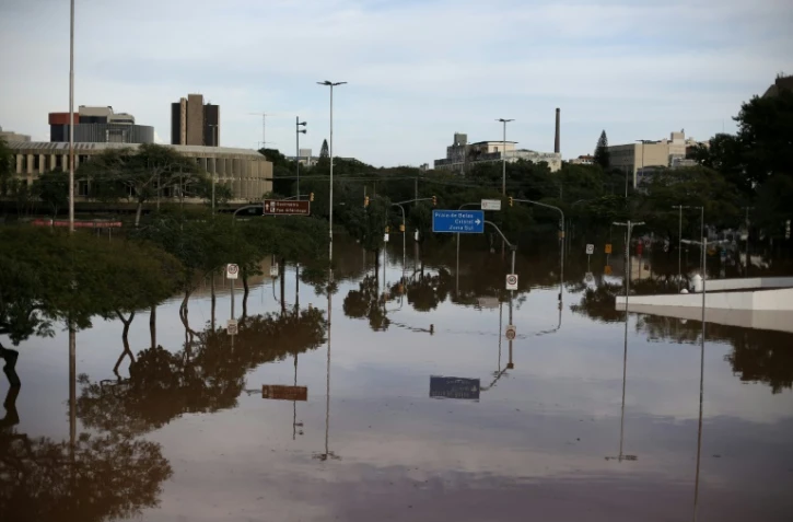 Une zone inondée du centre historique de Porto Alegre, dans l'Etat du Rio Grande do Sul, le 8 mai 2024 au Brésil