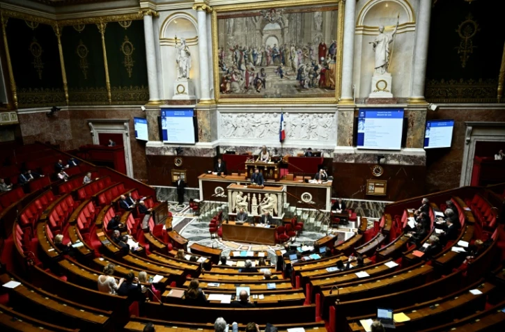 Les députés débutent en commission des Lois l'examen d'un texte transpartisan visant à modifier la définition pénale du viol pour y intégrer la notion de consentement