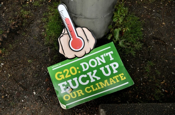 Une pancarte contre le G20 au cours d'une manifestation Ă Hambourg le 2 juillet 2017