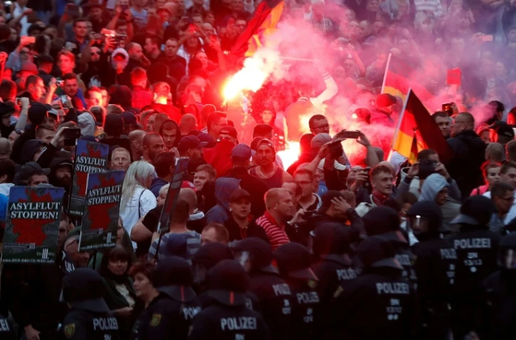 Des manifestants d'extrême droite le 27 août 2018 à Chemnitz dans l'est de l'Allemagne
