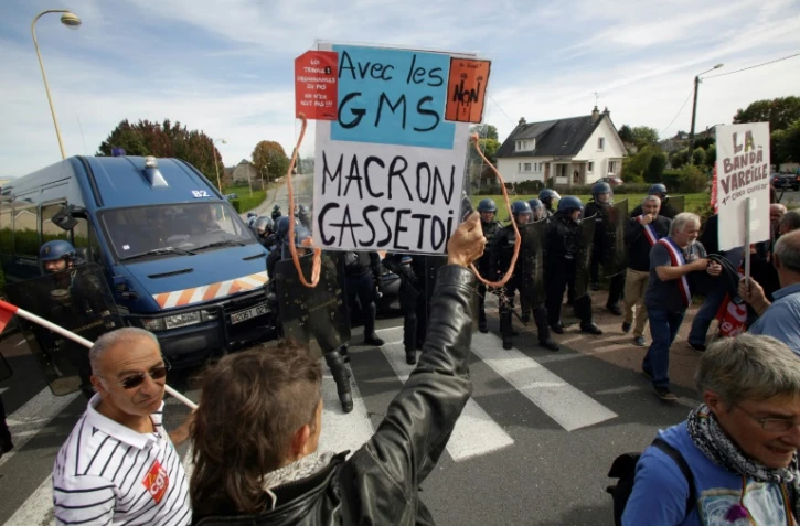 Manifestation d'employés de GM&S La Souterraine à Egletons, le 4 octobre 2017 