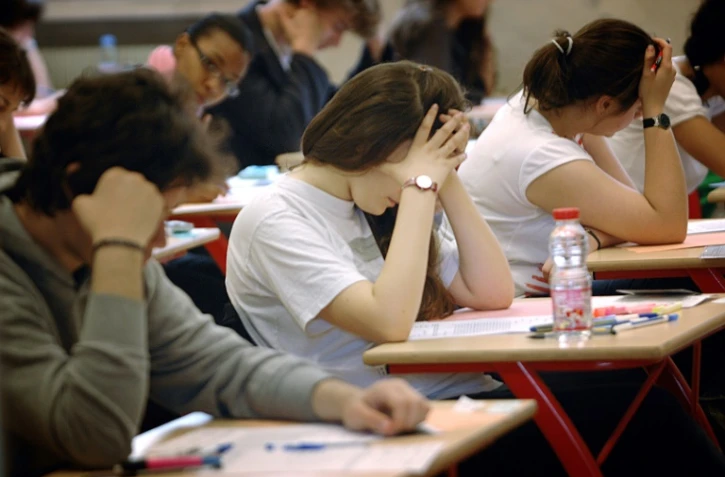 Les premières épreuves de spécialité du nouveau baccalauréat sont annulées au profit du contrôle continu en raison de la crise sanitaire