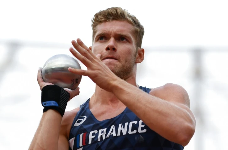 Le Français Kevin Mayer au lancer de poids, troisième épreuve du décathlon des Championnats du monde d'athlétisme, le 11 août 2017 à Londres