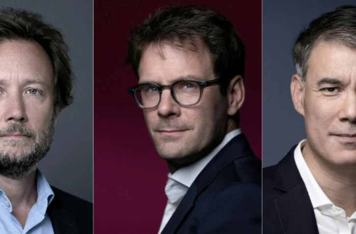 Le chef des députés socialistes Boris Vallaud (à gauche), le maire socialiste de Rouen Nicolas Mayer-Rossignol (au centre) et le premier secrétaire du Parti socialiste Olivier Faure
