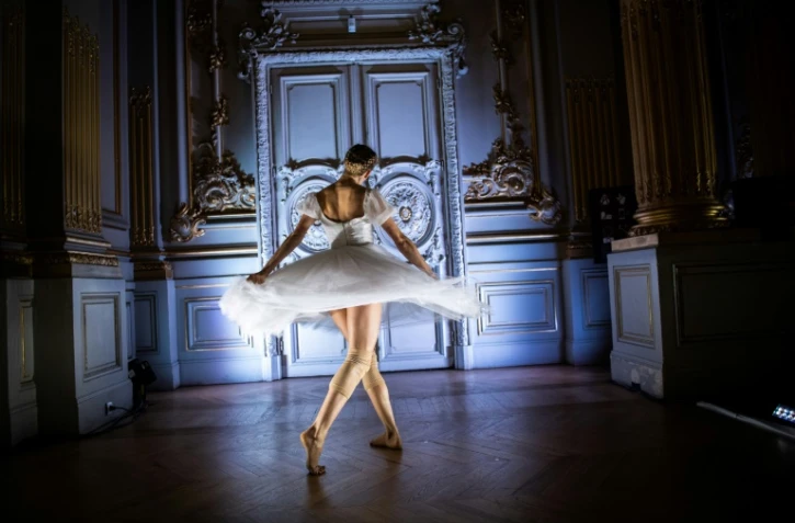 Une danseur de l'Opéra de Paris, au Musée d'Orsay à Paris, le 10 octobre 2019 