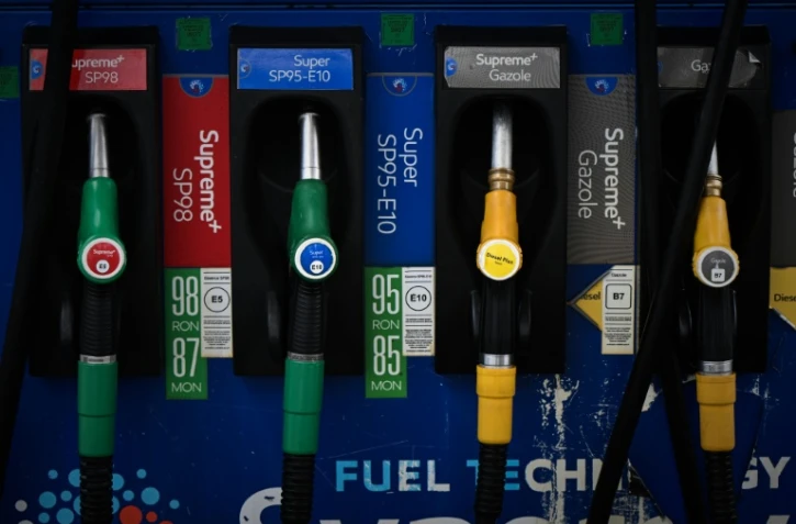 Une station-service près de Bordeaux, le 10 mars 2026