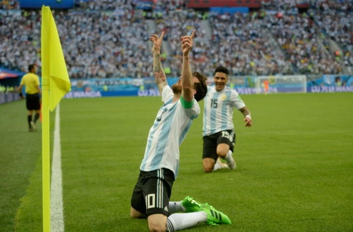 L'attaquant vedette de l'Argentine Lionel Messi exulte après son 1er but au Mondial-2018, face au Nigeria, le 26 juin 2018 à Saint-Pétersbourg