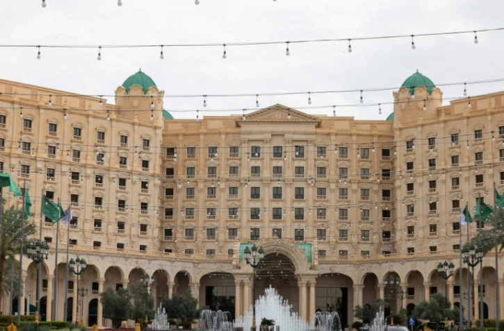 L'hotel Ritz-Carlton à Ryad le 24 mars 2025 ou les discussions sont en cours entre la Russie, l'Ukraine et les Etats-Unis pour arriver à un cessez-le-feu