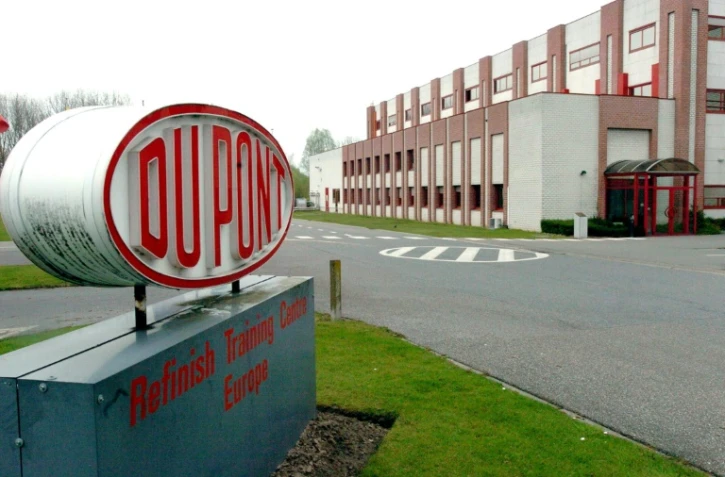 Une usine du groupe DuPont en Belgique, Ă Mechelen le 3 octobre 2004
