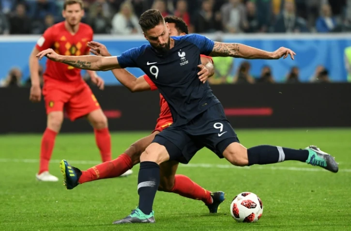 L'attaquant français Olivier Giroud contre la Belgique en demi-finale du Mondial, le 10 juillet 2018 à Saint-Pétersbourg