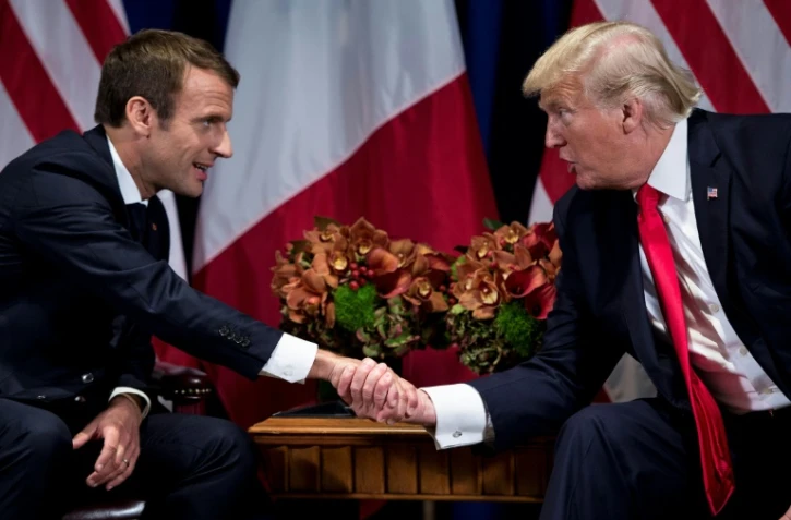 Emmanuel Macron et Donald Trump, le 18 septembre 2017 aux Nations Unies à New York. Le président français retrouve lundi aux Etats-Unis son homologue américain qui le reçoit avec les honneurs d'une "visite d'Etat".