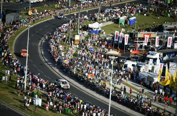 Vue aérienne du départ du rally Dakar-2017 le 1er janvier 2017 à l'Asuncion