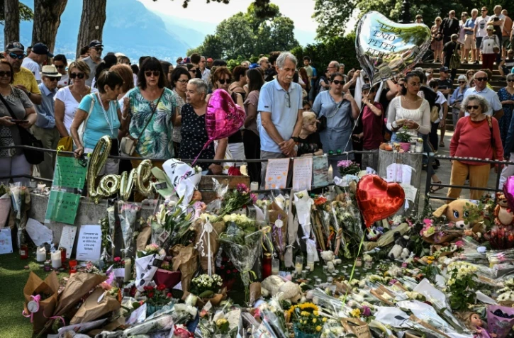 Lors de l'hommage aux victimes de l'attaque au couteau, Ă Annecy le 11 juin 2023