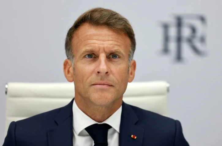 Le président français Emmanuel Macron copréside une réunion par vidéoconférence, à Paris, le 24 août 2026