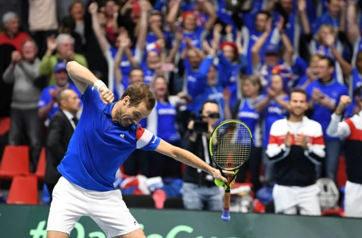 Richard Gasquet vient de s'imposer contre le Néerlandais Robin Haase au 1er tour de la Coupe Davis, le 2 février 2018 à Albertville