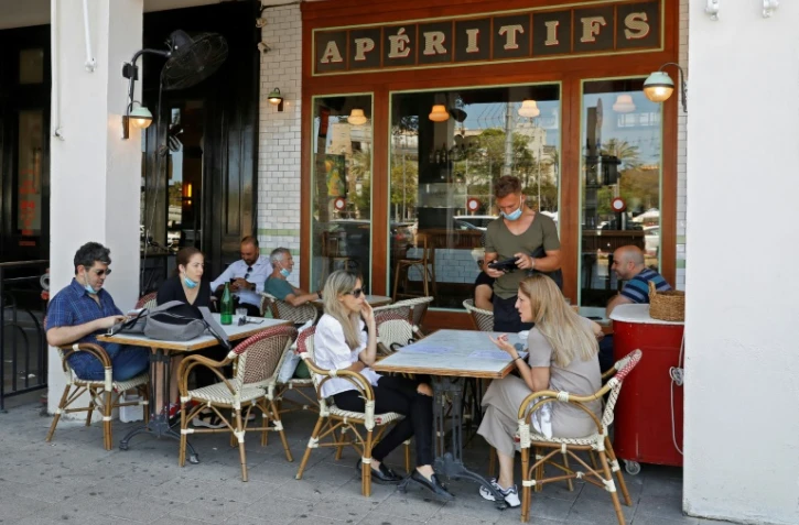 Une terrasse à Tel Aviv, sur la côte méditerranéenne, en Israël, le 27 mai 2020